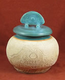 clay pot with lid